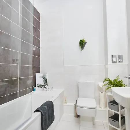 Penthouse Near Leeds City Centre *