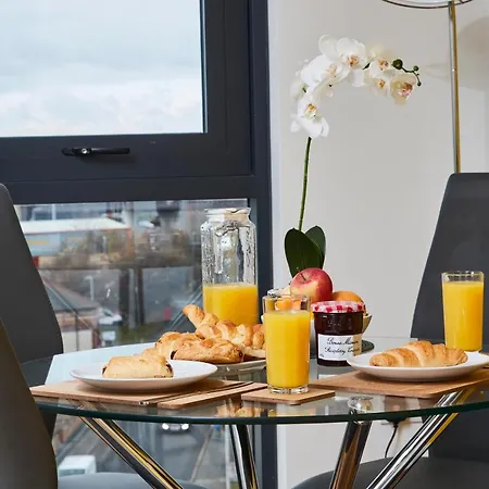Apartment Penthouse Near Leeds City Centre